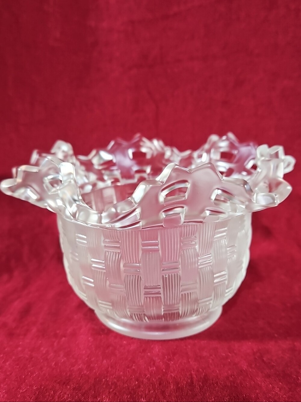 Vintage Fenton Crystal Velvet Basket Weave Ruffled Open Edge Rose Bowl